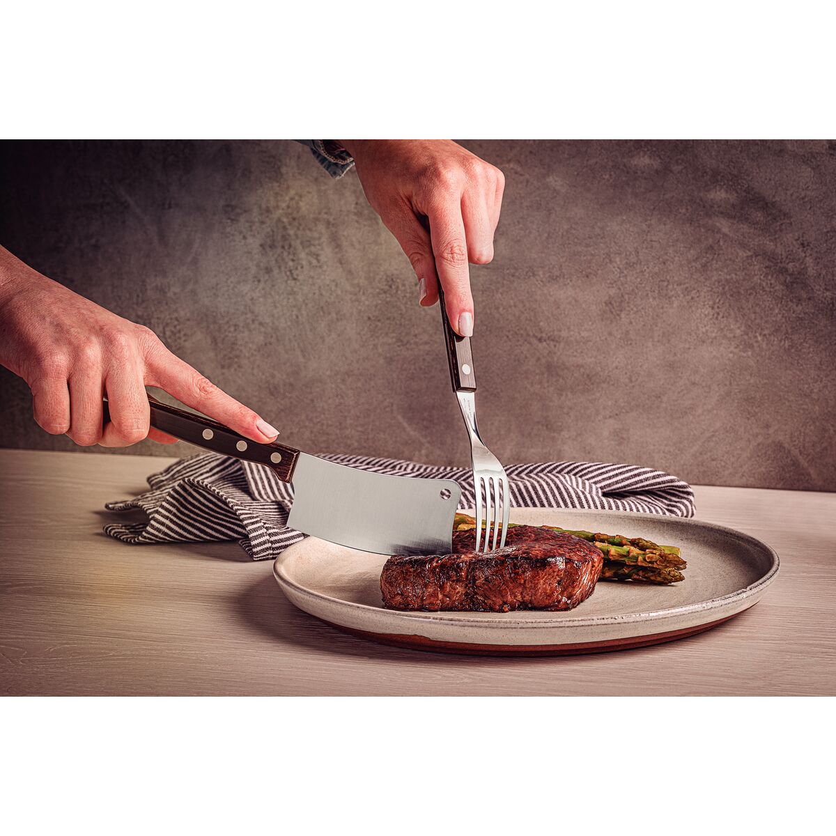 Hachuela 9 cm, Acero Inoxidable y Mango Madera Tratada Polywood Castaño - Imagen 2