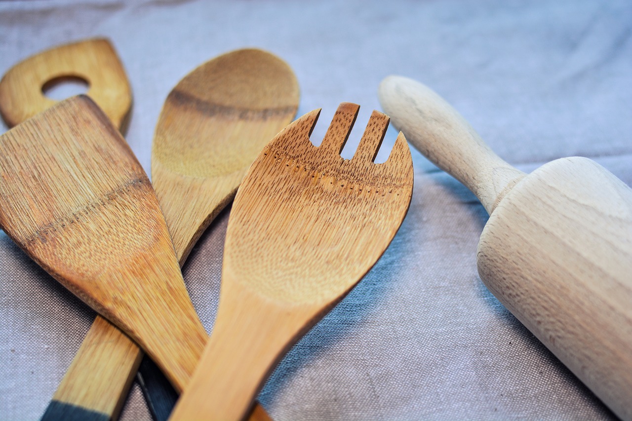 Utensilios de madera o plástico: ¿Cuáles elegir para cocinas profesionales?